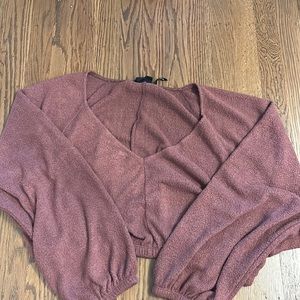SOFT CROPPED V-NECK SWEATER